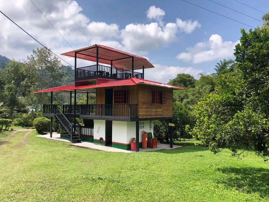 Chalet Tipo Glamping En Cafetera Con Zonas Verdes, Avistamiento De Aves, Paisaje Cafetero