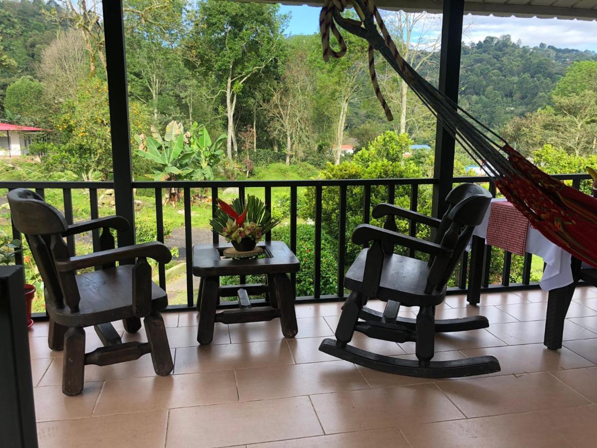 Tipo Glamping En Cafetera Con Zonas Verdes, Avistamiento De Aves, Paisaje Cafetero * San Francisco (Cundinamarca)