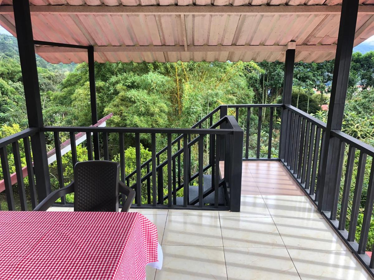 Chalet Tipo Glamping En Cafetera Con Zonas Verdes, Avistamiento De Aves, Paisaje Cafetero