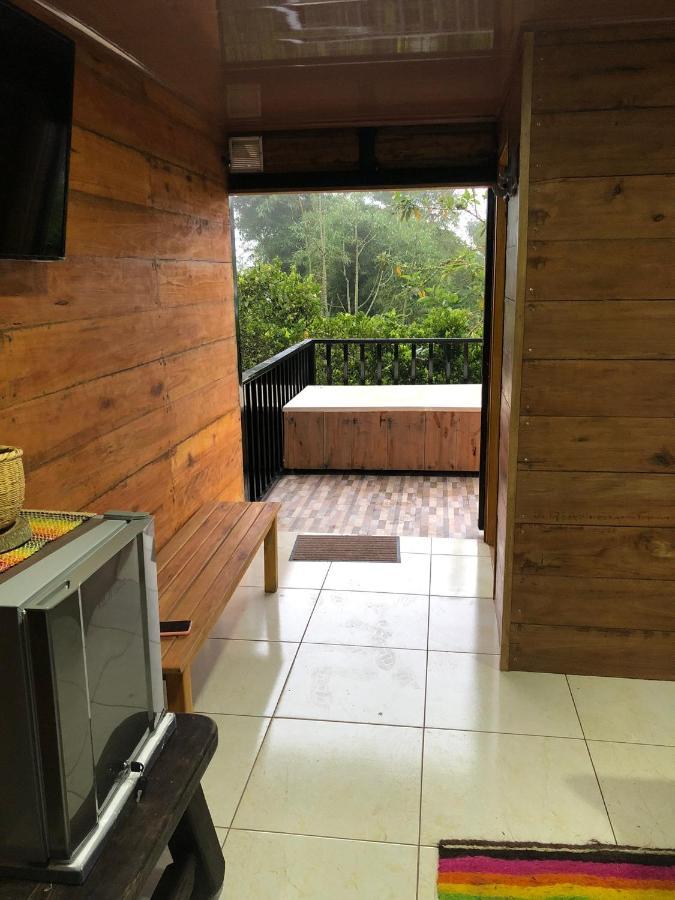 Tipo Glamping En Cafetera Con Zonas Verdes, Avistamiento De Aves, Paisaje Cafetero * San Francisco (Cundinamarca)