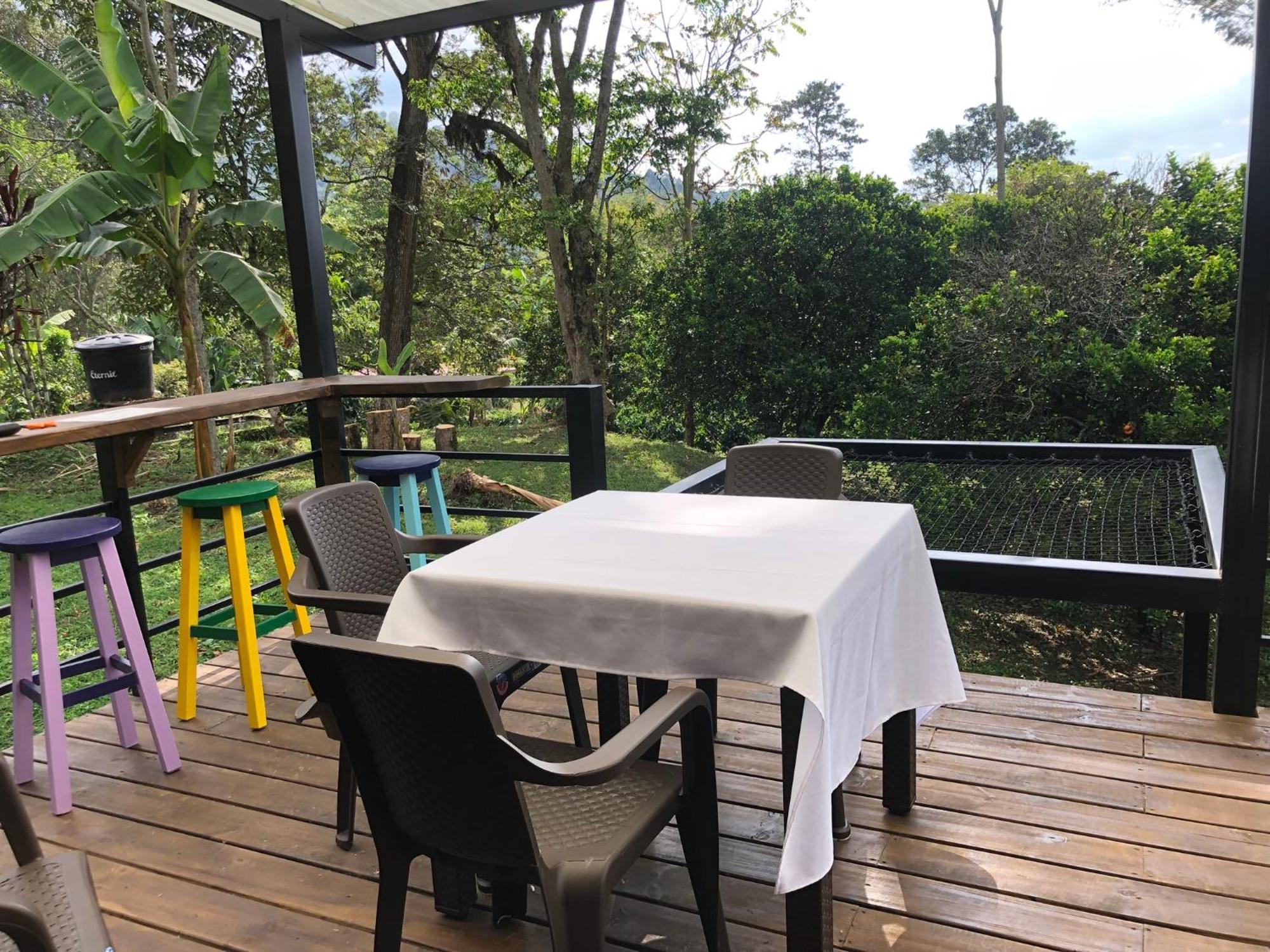 Chalet Tipo Glamping En Cafetera Con Zonas Verdes, Avistamiento De Aves, Paisaje Cafetero