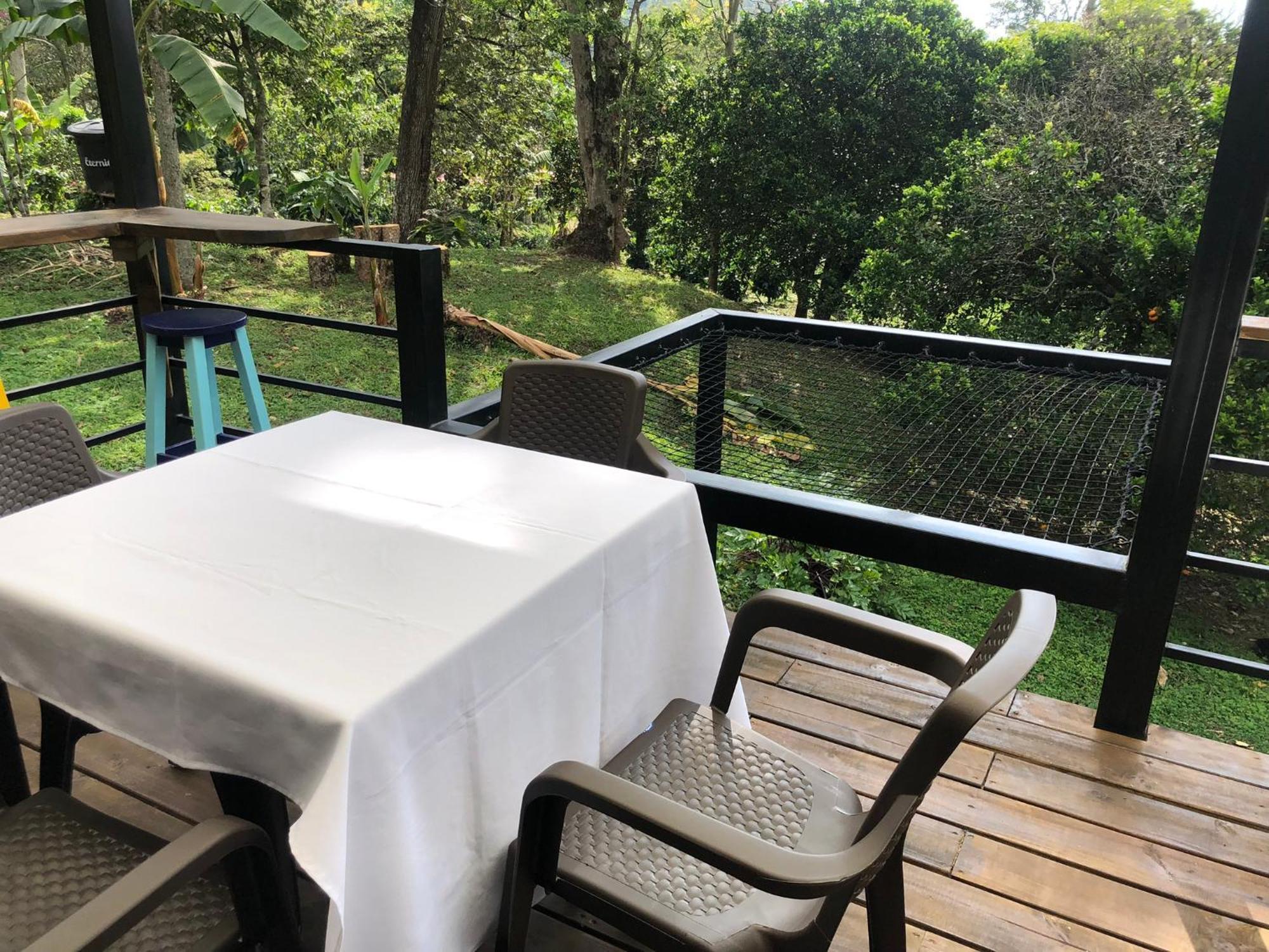 Tipo Glamping En Cafetera Con Zonas Verdes, Avistamiento De Aves, Paisaje Cafetero Chalet San Francisco (Cundinamarca)