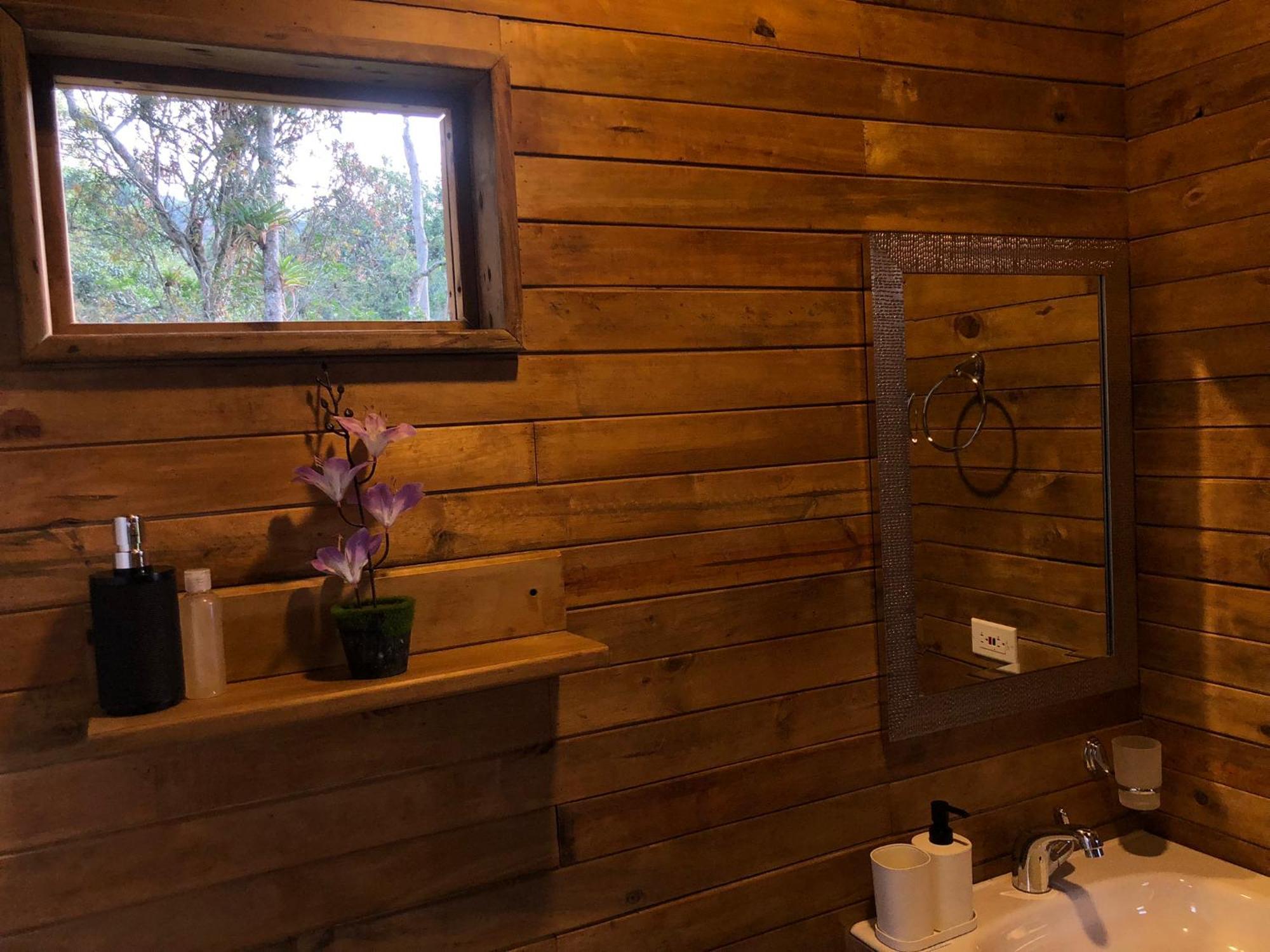 Tipo Glamping En Cafetera Con Zonas Verdes, Avistamiento De Aves, Paisaje Cafetero * San Francisco (Cundinamarca)
